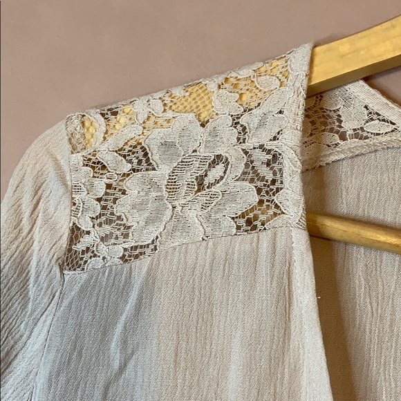 CREAM ‘FOREVER 21’ CROP TOP!! - Picture 4 of 6